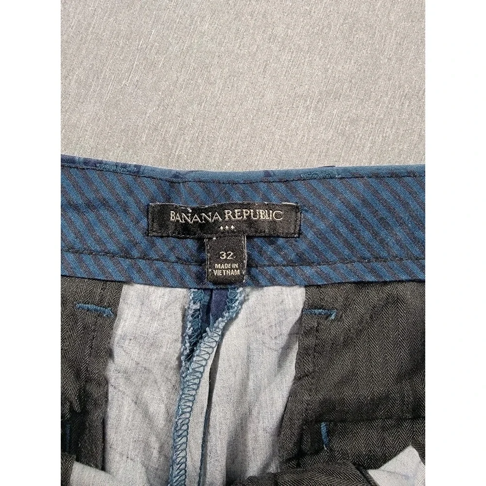 Banana Republic Men Size 32x8 Teal Blue Palm Floral‎ Print Tropical Shorts